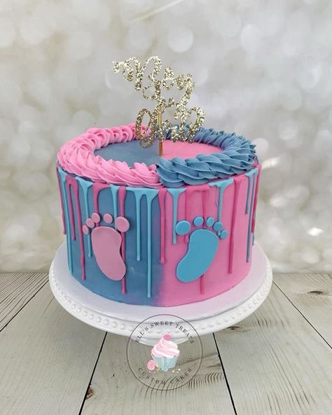 Ells Sweet Treats on Instagram: "Gender reveal cake 💗💙 . . . #ellssweettreats #genderreveal #genderrevealcake #buttercreamcake #dripcake #katytxsmallbusiness #houstoncakes #houstoncustomcakes #houstonbakery #katytxevents" Angel And Stitch Gender Reveal Cake, Buck Or Doe Gender Reveal Cake, Burnouts Or Bows Gender Reveal Cake, Baby Gender Cake, Birthday Baskets For Him, Gender Reveal Ideas Cake, Gender Reveal Cakes Ideas, Gender Reveal Treats Sweets, Gender Reveal Cake Design