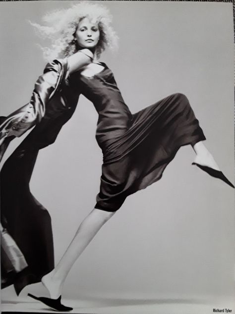 Nadja Auermann Richard Avedon Photos, Richard Avedon Photography, Jean Paul Goude, Pose Mode, Mode Poses, Editorial Vogue, High Fashion Poses, Tatjana Patitz, Nadja Auermann