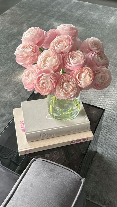 Ranunculus Flowers, Boquette Flowers, Artificial Peonies, Flowers Bouquet Gift, Nothing But Flowers, Flower Therapy, Beautiful Bouquet Of Flowers, Luxury Flowers, Decoration Inspiration