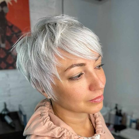 Haircut With Side Bangs, Short Grey Haircuts, Short Hairstyles Over 50, Short Choppy Haircuts, Messy Haircut, Choppy Haircuts, Short Spiky Hairstyles, Short Shag Haircuts, Short Shag Hairstyles