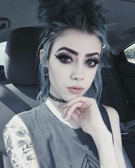 Just ate my weight in sushi (Story of my life) My tum is v happ by kiittenymph Sarah Marie Karda, Maquillage Goth, Fete Emo, Color Conditioner, Alternative Makeup, Emo Makeup, Goth Beauty, Gothic Makeup, Dark Makeup