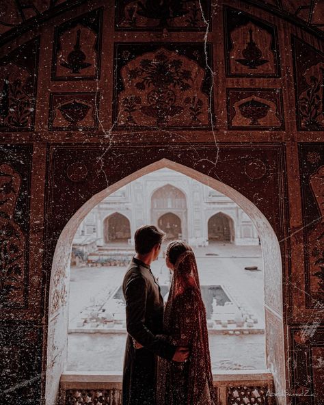 Indian Royal Love Aesthetic, Ancient Couple Aesthetic, Wedding Photo Ideas Pakistani, Indian Royal Couple Aesthetic, Desi Pinterest Boards, Royal Love Aesthetic, Pakistani Couple Aesthetic, Royal Couple Aesthetic, Elegant Couple Aesthetic