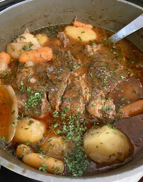 Italian Pot Roast - It's Everything Delicious Pot Roast Sandwiches, Italian Pot Roast, Leftover Pot Roast, Great Dinner Ideas, Beef Pot Roast, Big Appetite, Herbs De Provence, Beef Chuck, Beef Recipes Easy