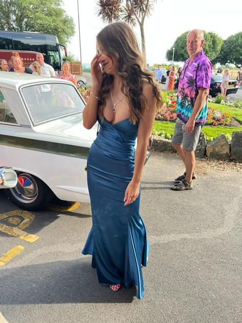 Blue Satin Prom Dress, Sleeveless Prom Dress, Hoco Inspo, Cute Formal Dresses, Prom Dress Inspo, Outfits New Year, V Neck Prom Dresses, Marine Uniform, Dream Prom