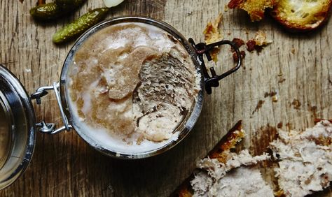 Rustic Pork Rillette Recipe Holiday Party Food Easy, Rillettes Recipe, Offal Recipes, Easy Holiday Party, Terrine Recipe, Holiday Party Foods, Food Projects, Picnic Food, Picnic Foods