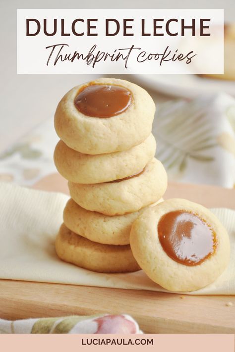 Gingerbread Thumbprint Cookies With Dulce De Leche, Argentina Desserts Recipes, Fall Thumbprint Cookies, Chilean Cookies, Argentina Cookies, Latin Cookies, Argentinian Cookies, Argentinian Desserts, Argentina Desserts