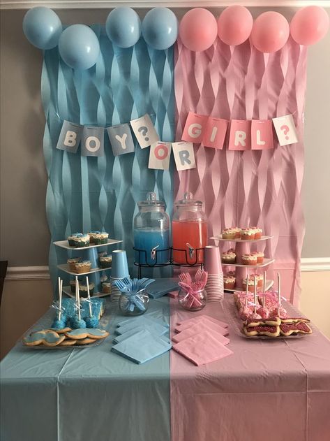 Football Gender Reveal Invitations, Baby Reveal Party Decorations, Football Gender Reveal, Gender Reveal Party Food, Simple Gender Reveal, Creative Gender Reveals, Fiesta Shower, Baby Gender Reveal Party Decorations, Gender Reveal Party Games