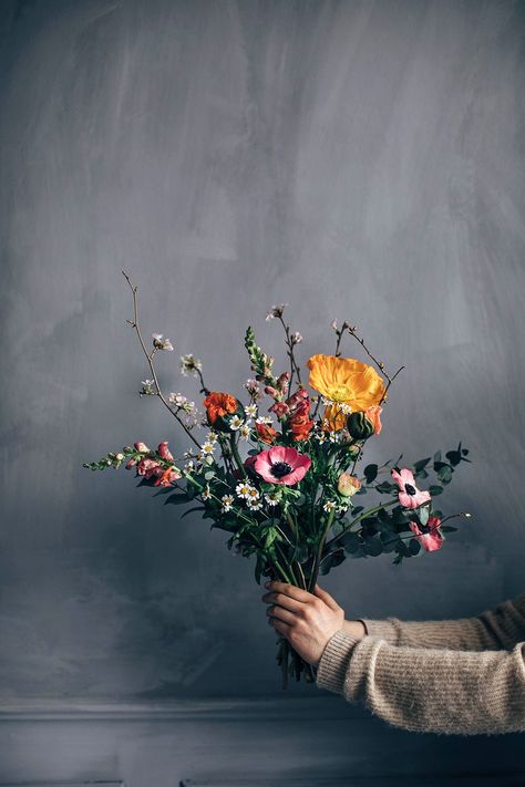 breakfast gathering at signe bay's studio Breakfast Gathering, Bouquet Champetre, Bouquet Bride, Floral Photography, Bouquet Of Flowers, Bunch Of Flowers, Love Flowers, Flowers Photography, My Flower