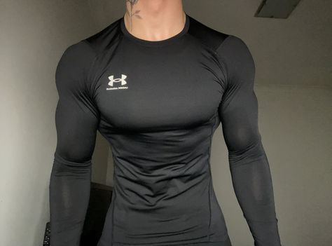 남성 근육, Compression Shirt Men, Maxton Hall, Gym Guys, 남자 몸, Guys Clothing Styles, Fit Motivation, Fitness Inspiration Body, Herren Outfit