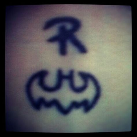 Batman and Robin tattoo idea on wrist Batman And Robin Tattoo Matching, Batman Robin Tattoo, Batman And Robin Tattoo, Robin Symbol, Batman Tattoos, Tv Tattoo, Robin Tattoo, Skin Piercing, Teen Titans Robin