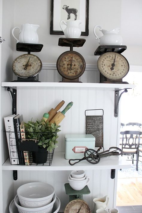 Vintage Scale Decor, Christmas Home Decorating, Diy Kitchen Shelves, Vintage Scales, Decor Christmas Home, Farmhouse Pantry, Decorating 101, Farmhouse Kitchen Remodel, Pantry Makeover