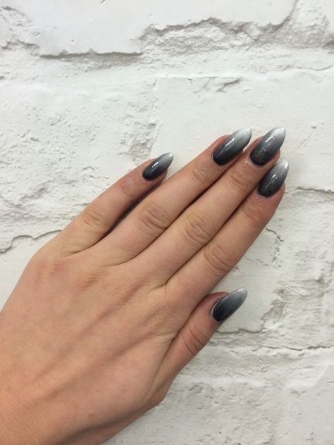 Black And Grey Ombré Nails, Black To Grey Ombre Nails, Gray Ombre Nails Almond, Black Grey Ombre Nails, Black And Grey Ombre Nails, Grey Gradient Nails, Grey Ombré Nails, Grey Ombre Nails, Black To Silver Ombre