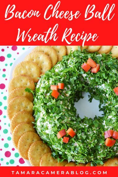 Bacon Cheese Ball Wreath - Tamara Like Camera Cheese Ball Wreath, Christmas Cheeseball, Bacon Cheese Ball, Cheese Ball Dip, Christmas Potluck, Christmas Appetizers Easy, Holiday Cheese, Christmas Cheese, Ball Wreath