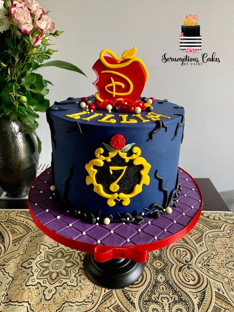 Rise Of Red Cake Ideas, Rise Of Red Birthday Cake, Descendants Rise Of Red Cake Ideas, Descendants Rise Of Red Cakes, Descendants 3 Cake, Decendants Cake Ideas, Rise Of Red Cake, Descendants Rise Of Red Birthday Cake, Disney Descendants Cake