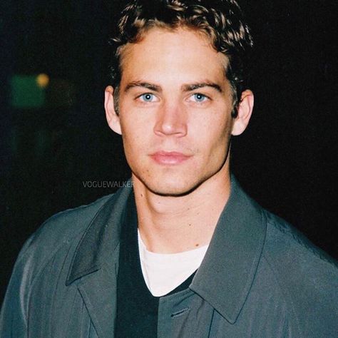 he's so handsome 😩 Brian Oconner, Paul Walker Pictures, Rip Paul Walker, Michael Ealy, Paul Walker Photos, Celebrity Travel, Paul Walker, Celebrity Art, Fast And Furious