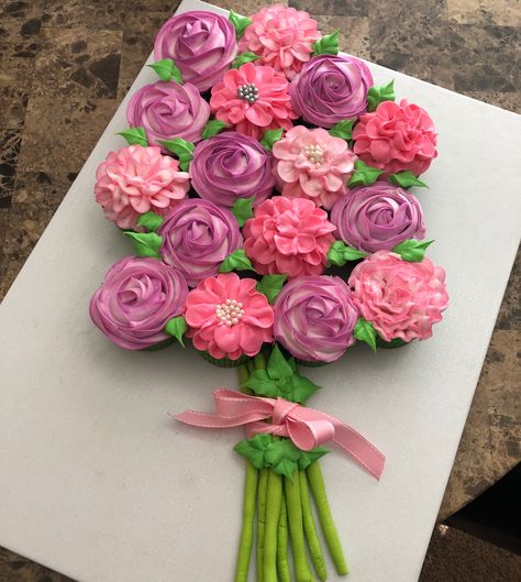 Pull Apart Cupcake Bouquet, Flower Bouquet Cupcake Cake, Floral Cupcake Bouquet, Flower Bouquet Cupcakes, Flower Cupcakes Bouquet, Flower Cupcake Cake, Cupcake Flower Bouquets, Cake Bouquet, Floral Dessert