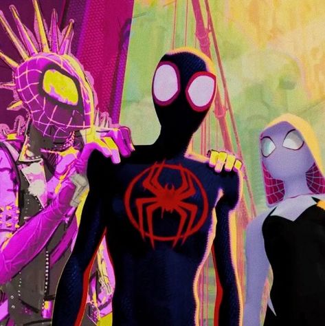 marvel spider-man into across beyond the spider-verse aesthetic icons Spiderverse Movie Stills, Spiderman Into The Spider Verse Aesthetic, Spiderman Across The Spider Verse Cinematography, Across The Spider Verse Aesthetic, Spiderman Into The Spiderverse Aesthetic, Across The Spider Verse Pfp, Spider Verse Aesthetic, Spider Man Animated, Spider Man Spider Verse