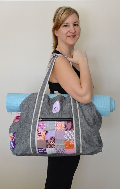 Yoga Bag Pattern, Diy Yoga, Bag Obsession, Sac Week End, Yoga Mat Bag, Sewing Purses, Mat Bag, Diy Purse, Yoga Bag