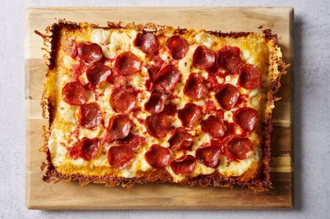 Sourdough Detroit-Style Pizza Recipe | The Perfect Loaf Sourdough Detroit Style Pizza, Detroit Style Pizza Recipe, Detroit Style Pizza, Corn Free Recipes, Detroit Pizza, Sourdough Pizza Dough, The Perfect Loaf, Cheese Crust, Sourdough Pizza