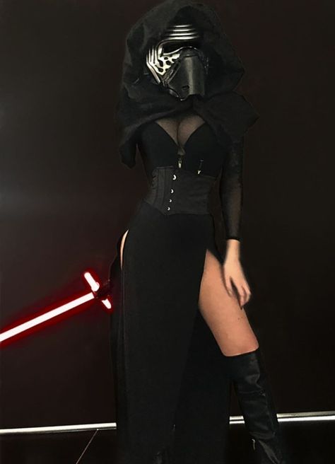 Female Darth Vader, Kylo Ren Costumes, Sith Costume, Ren Cosplay, Kylo Ren Cosplay, Darth Vader Cosplay, Star Wars Outfits, Star Wars Costumes, Star Wars Women