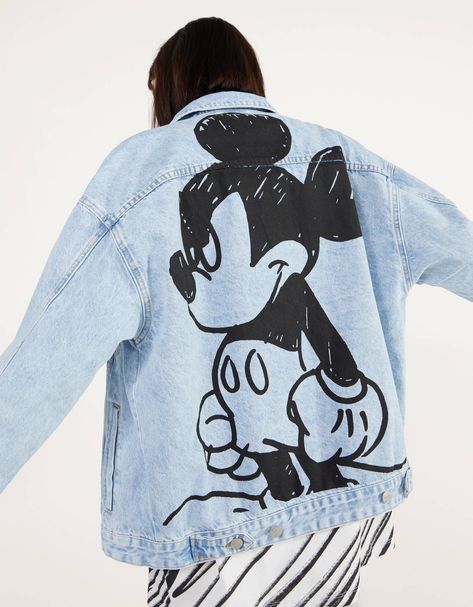 Mickey Mouse x Bershka denim jacket - Jackets - Bershka United States Custom Jeans Diy, Denim Pins, Jeans Drawing, Influencer Lifestyle, Diy Denim Jacket, Painted Clothes Diy, Diy Jeans, Denim Art, Painted Denim Jacket