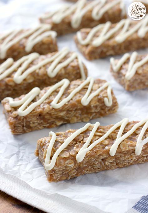 Granola Bars Recipe, Cinnamon Granola, Granola Recipe Bars, Homemade Granola Bars, Easy Snack Recipes, Bars Recipe, Homemade Granola, Oatmeal Recipes, Snickerdoodles