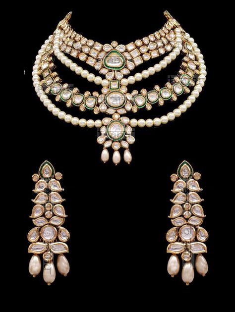 Jadau Set, Jadau Jewellery, Bridal Jewellery Inspiration, Indian Bridal Jewelry, Summer Fashion Ideas, Indian Bridal Jewelry Sets, Garden Wood, Kundan Choker, Pearl Necklace Designs