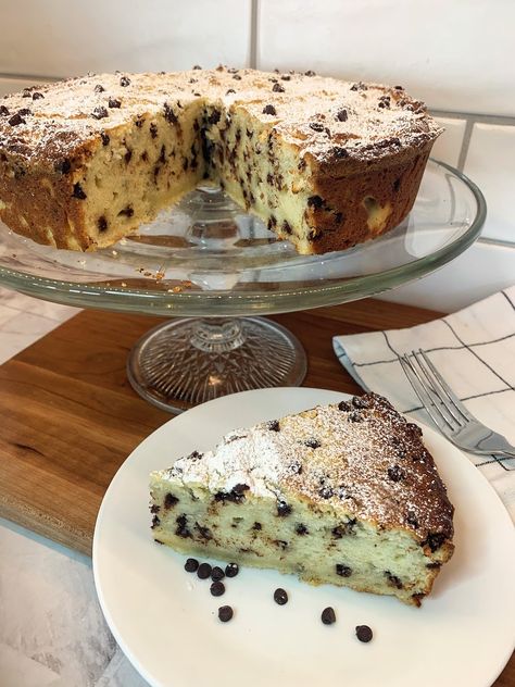 Easy Italian Ricotta Cake with Chocolate Chips - The House on Silverado Recipes Using Ricotta Cheese, Whipped Ricotta Recipe, Recipe Using Ricotta, Ricotta Chocolate, Cake With Chocolate Chips, Ricotta Cake Recipes, Italian Chocolate, Ricotta Recipes, Ricotta Cake