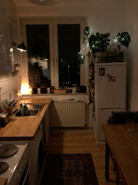 London Appartement Interior, Dream Kitchen Small, Moody Small Apartment, Cute Small Houses Interior, Academia Apartment Aesthetic, Solo Apartment Aesthetic, Eastern European Apartment, Own Apartment Aesthetic, Middle Class Apartment