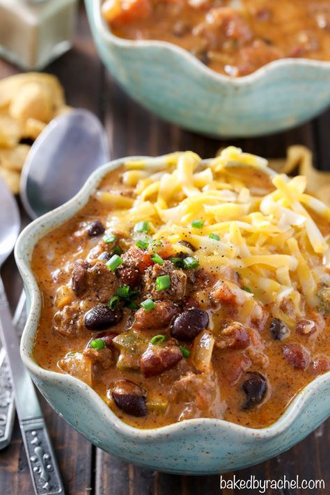 Baked by Rachel » Slow Cooker Cheesy Beef Nacho Chili Chili Crockpot Recipes, Nacho Chili, Quick Ground Beef Recipes, Chili Crockpot, Bean Nachos, Main Entrees, Bariatric Diet, Crockpot Dinners, Chili Recipe Crockpot