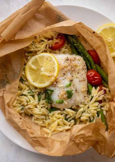 Butter Orzo, Fish In Parchment, Parchment Paper Recipes, Cod Fish Recipes, Orzo Recipes, Cod Recipes, Fish Dinner, Lemon Herb, Baked Fish