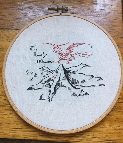 The Lonely Mountain, Mountain Embroidery, Lonely Mountain, Sewing Embroidery Designs, Hand Embroidery Art, Diy Crochet Projects, Embroidery Hoop Art, Embroidery Craft, Hand Embroidery Patterns