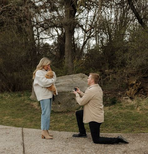 Dog Proposal Ideas Engagement, Proposal With Puppy, Proposal With Dog, Epic Proposal, Dog Proposal, Cute Proposal Ideas, Proposal Inspiration, Dream Proposal, Surprise Engagement Party