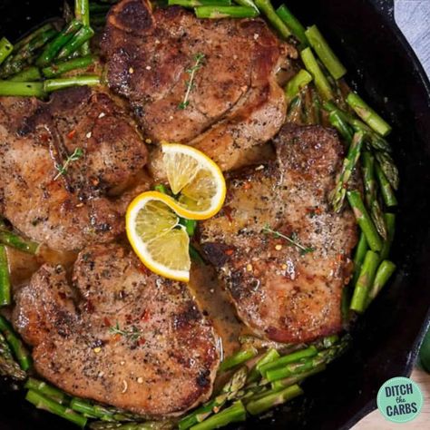 Pork Side Dishes, Butter Garlic Sauce, Healthy Pork Chops, Best Pork Chop Recipe, Pork Chop Seasoning, Pan Keto, Keto Pork Chops, Keto Pork, Ditch The Carbs