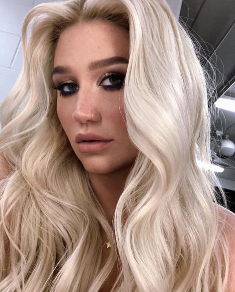 Kesha Style, Kesha Hair, Kesha Rose, Paper Magazine, Kesha, Badass Women, Celebrity Gossip, Hair Goals, Beautiful Hair