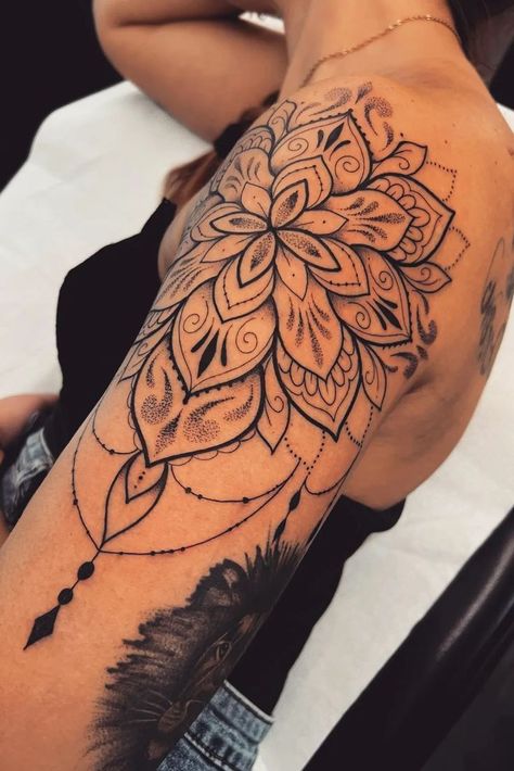 Half Flower Half Mandala Tattoo, Mandala And Flower Tattoo Sleeve, Mandala Dot Work, Tattoo Upper Arm, Wörter Tattoos, Intricate Art, Beautiful Flower Tattoos, Flower Tattoo Shoulder, Forearm Tattoo Women