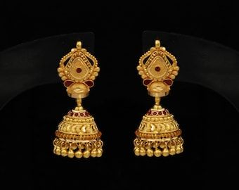 3 Step Gold Jhumka, Gold Zumka Design, Zumka Design Gold, 22k Gold Earrings, Jhumka Designs, Gold Earrings Indian, Gold Jhumka Earrings, Gold Jewels Design, Gold Earrings Models