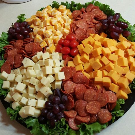 Cheese and Pepperoni platter Meat And Cheese Tray Ideas, Party Trays Ideas Food Platters, Cheese Tray Ideas, Cheese And Cracker Platter, Meat Cheese Platters, Cheese And Cracker Tray, Meat And Cheese Tray, Fruit Platter Designs, Cheese Trays