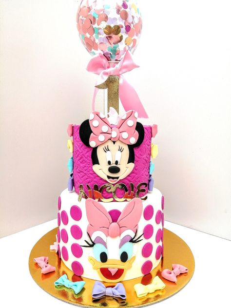 Minnie Mouse And Daisy Cake, Minnie Daisy Cake, Minnie Mouse And Daisy Duck Cake, Minnie And Daisy Birthday Cake, Minnie And Daisy Birthday Party, Daisy Duck Cake, Minnie Mouse Cake Design, Minnie Y Daisy, Minnie Boutique