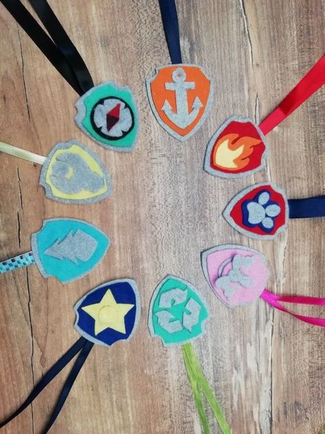 Paw Patrol Crafts Preschool, Playset Diy, Paw Patrol Masks, Paw Patrol Badge, Preschool Valentines Activities, Paw Patrol Birthday Decorations, Paw Patrol Vehicles, Paw Patrol Birthday Theme, Paw Patrol Decorations