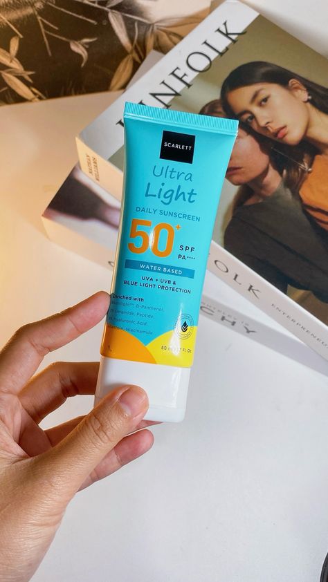 Hybrid sunscreen for all skin type. SPF 50 PA+++ with tripple protection. Water based, lightweight, non greasy & no whitecast. Good job scarlett👍 Scarlett Whitening, Girl Math, Daily Sunscreen, Sunscreen Spf 50, Kim Jongin, Skin Type, Spf 50, Good Job, Sunscreen