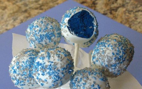 Cake Pops Blue, Blue Velvet Cake, Blue Cake Pops, Cake Pops Recipe, Blue Velvet Cakes, Velvet Cakes, Green Cake, Cake Pop Recipe, Blue Cakes