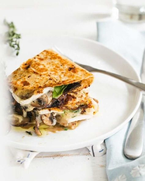 Brie & Mushroom Quesadilla – A Couple Cooks Brie Quesadilla, Mushroom And Brie, Mushroom Brie, Quick Vegetarian Dinner, A Couple Cooks, Brie Recipes, Couple Cooking, Vegetarian Dinners, Vegetarian Dinner