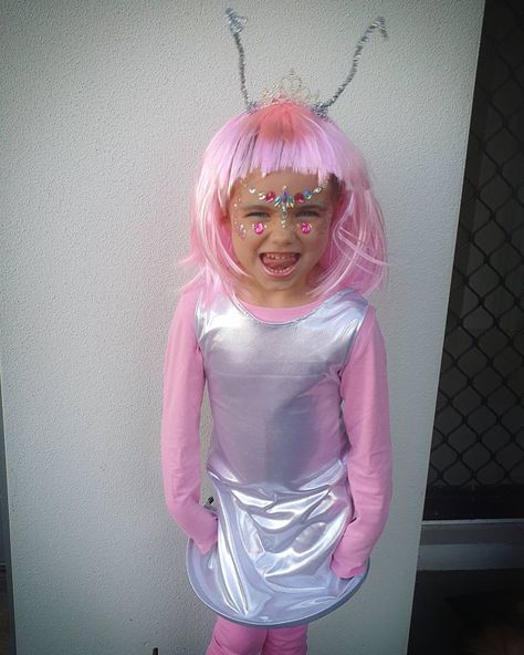 Pink Alien Costume, Alien Costume Kids, Martian Costume, Pink Alien, Alien Costume, Family Kids, The Martian, Diy Costumes, Pretty Pink