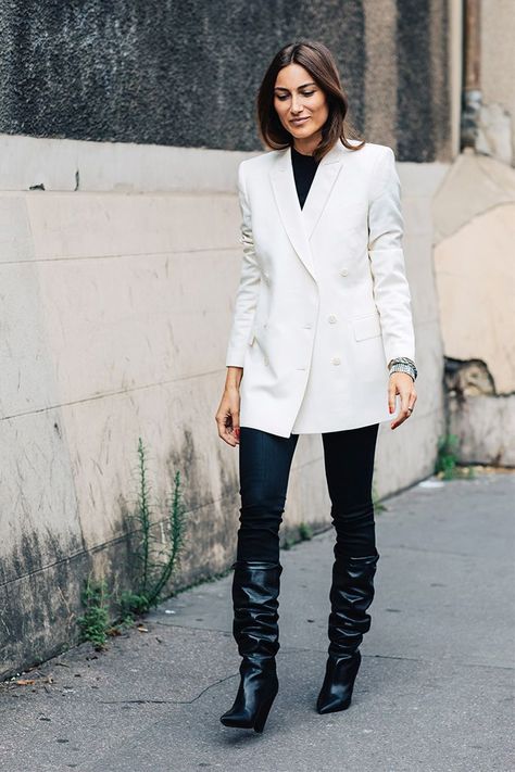 The Fall Shoe Trend That Looks the Best With Skinny Jeans via @WhoWhatWear Slouch Boots Outfit, Slouchy Boots Outfit, Maxi Blazer, Fall Shoe, Shoe Trend, London Fashion Weeks, Slouchy Jeans, Slouch Boots, Jeans Street Style