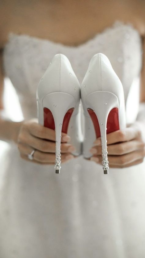 Louboutin Wedding Shoes, Louboutin Wedding, Iphone Wallpaper Kate Spade, Parisian Garden, Bohemian Style Gown, Beverly Hills Wedding, Converse Wedding Shoes, Types Of Gowns, Hills Wedding