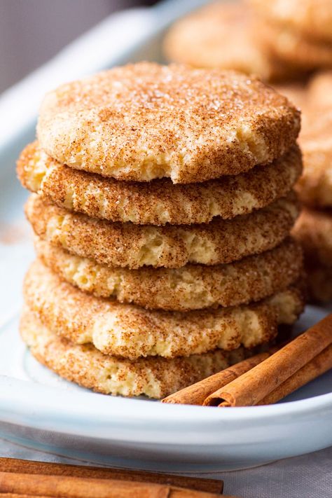 Soft and chewy Almond Flour Snickerdoodles have a cinnamon sugar coating that ensures a sweet crunchy bite. Made with less sugar, butter and almond flour this classic cookie is a year round favorite! Easy Healthy Cookies, Healthy Sugar Cookies, Almond Flour Recipes Cookies, Gluten Free Snickerdoodles, Cinnamon Sugar Cookies, Candida Recipes, Almond Meal Cookies, Classic Cookies Recipes, Coconut Flour Recipes