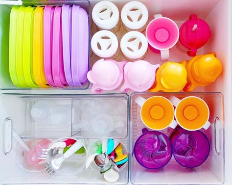 Kid's cups and plates create endless clutter, so organizing them in a drawer or cabinet will save your sanity! Pare down to only what you… Toddler Dishes Organization, Kid Organization, Organizations Ideas, Kids Drawer, Cupboard Organization, Dish Organization, Cups And Plates, Toddler Plates, Bed Baby