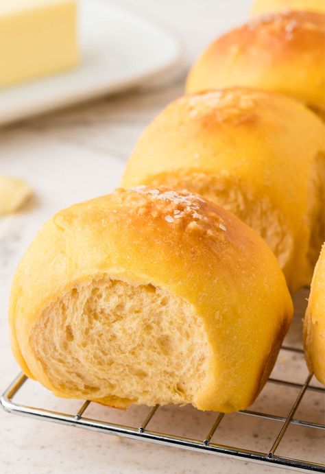 Potato Yeast Rolls, Potato Yeast, Sweet Potato Rolls Recipe, Potato Dinner Rolls, Sweet Potato Rolls, Sweet Potato Dinner, Slow Cooker Lasagna, Potato Dinner, Bread Homemade