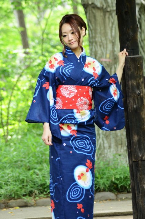 Blue Yukata, Yukata Women, Men's Kimono, Kimono Online, Japanese Yukata, Fireworks Festival, Geisha Art, Yukata Kimono, Kimono Yukata